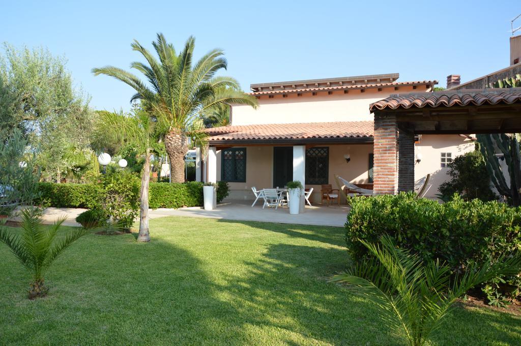 Villa Paola Fontane Bianche Exterior photo